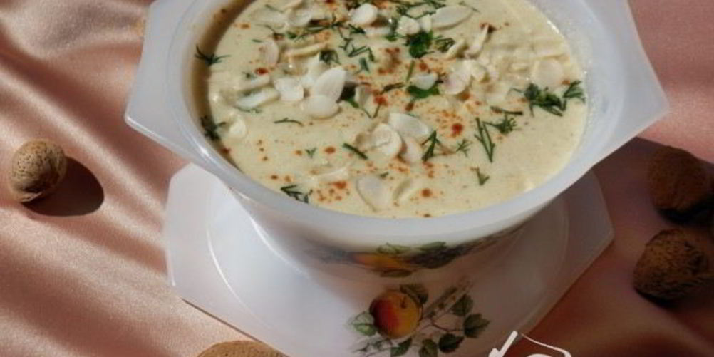 Рецепт пряный суп-пюре с цветной капустой и миндалем