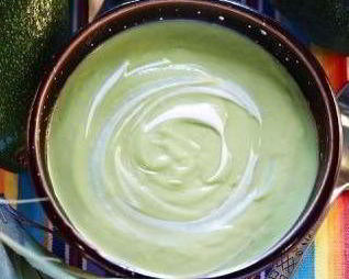 Суп-пюре из авокадо с кабачком