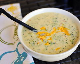 Суп-пюре из брокколи и сливок с сыром