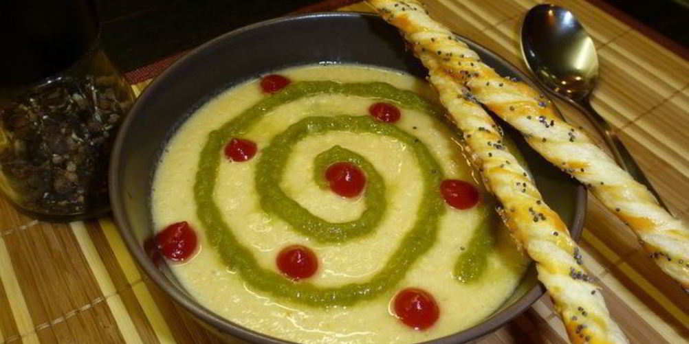 Рецепт суп-пюре из чечевицы с курицей и маковыми палочками