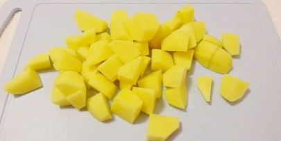 суп-пюре из фасоли с индейкой и чесночными гренками