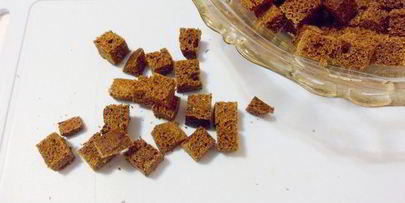 суп-пюре из фасоли с индейкой и чесночными гренками