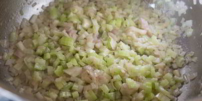 суп-пюре из горошка с запеченной курицей