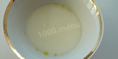 суп пюре из сельдерея с твердым сыром и сметаной