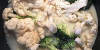 суп-пюре из цветной капусты, фенхеля и брокколи