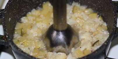 суп-пюре из цветной капусты и цуккини