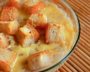 Суп-пюре из цветной капусты с пармезаном