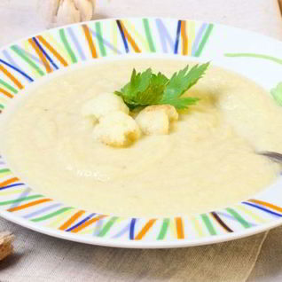 Суп-пюре из цветной капусты со сметаной