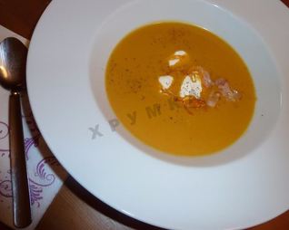 Суп пюре из тыквы помидоров и морепродуктов