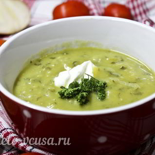 Суп-пюре из зеленого горошка