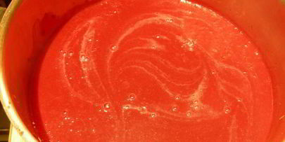 свекольный суп-пюре с яблоком и тимьяном