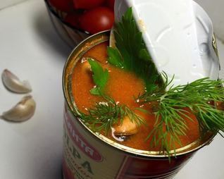 Томатный суп-пюре с мидиями
