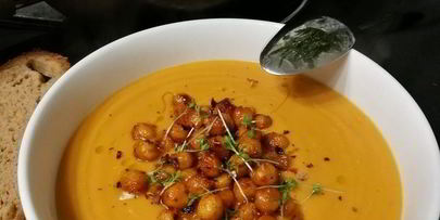 тыквенный суп-пюре с запеченным нутом