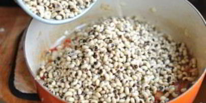 суп с фасолью и свининой