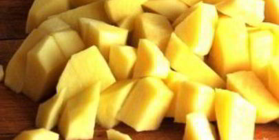 суп с колбасками