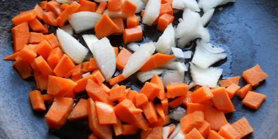 суп с копченой грудинкой и сырными клецками