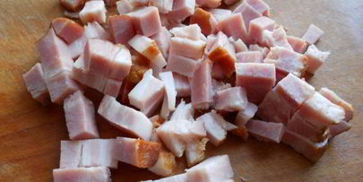 суп с копченой грудинкой и сырными клецками