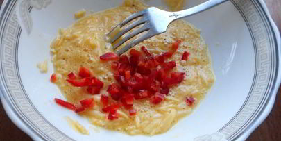 суп с копченой грудинкой и сырными клецками