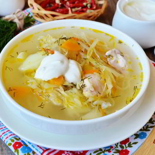 Суп с квашеной капустой и курицей