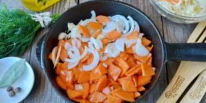 суп с квашеной капустой и курицей