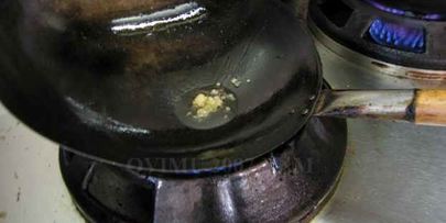 суп с лапшой, овощами и говядиной