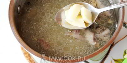 суп с замороженными лесными грибами и вермишелью