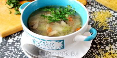 суп с замороженными лесными грибами и вермишелью