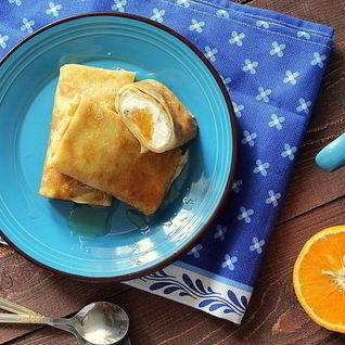 Апельсиновые блинчики с творогом