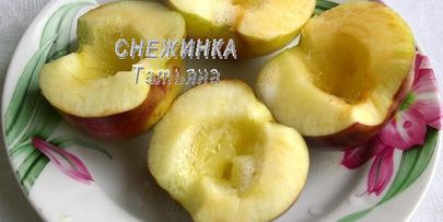 блинчики из цельнозерновой муки с яблочно-клюквенной начинкой