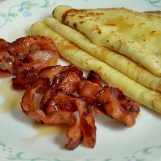 Блинчики с беконом
