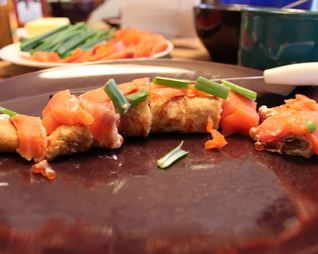 Блинчики с лососем