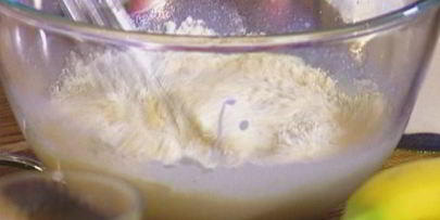 блины с бананами, орехами пекан и кокосовой стружкой