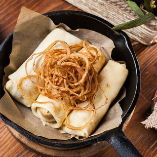 Блины с картофелем и чоризо