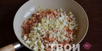 блины с рыбой