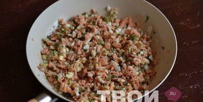 блины с рыбой