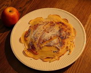 Блины с яблоками