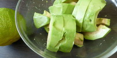 кукурузные блины с авокадо