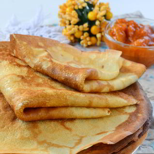 Простые блины на молоке