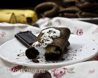Шоколадные блины с бананом