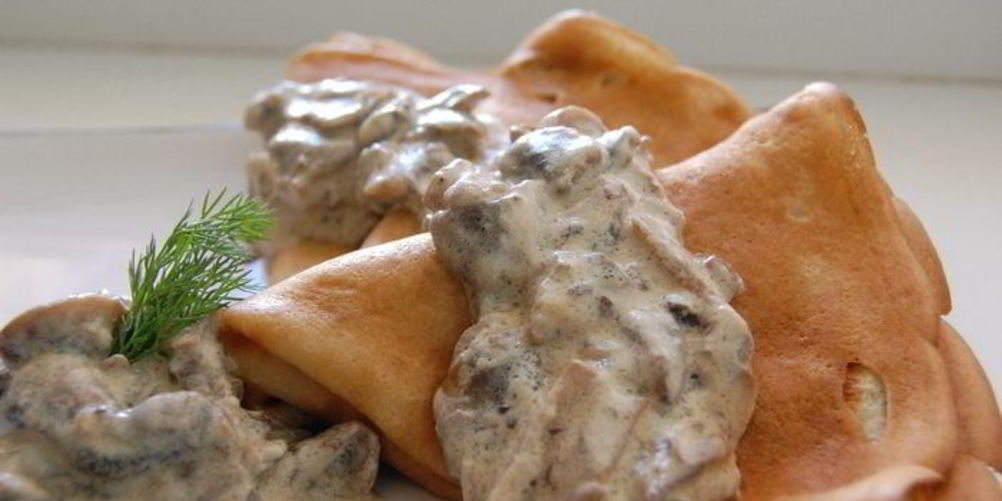Рецепт сливочно-грибные блинчики под сливочно-грибным соусом