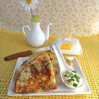 Сырные блины с зеленью