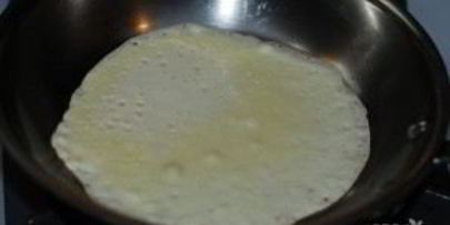 тоненькие блинчики на молоке с яйцами