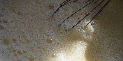 тонкие блинчики с творогом и вишней