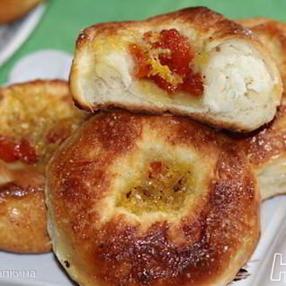 Ароматные булочки с курагой и кардамоном