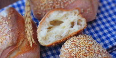 булочки на йогурте с кунжутом