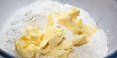 булочки с изюмом