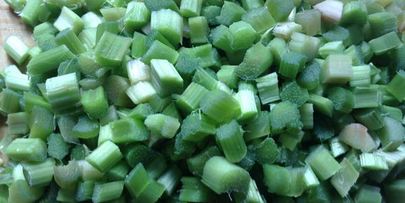 булочки с клубникой и ревенем