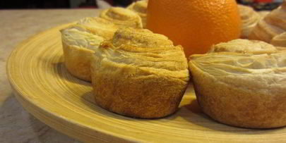 булочки с корицей из слоеного теста