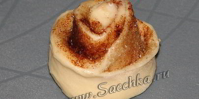 булочки с корицей в виде розочек
