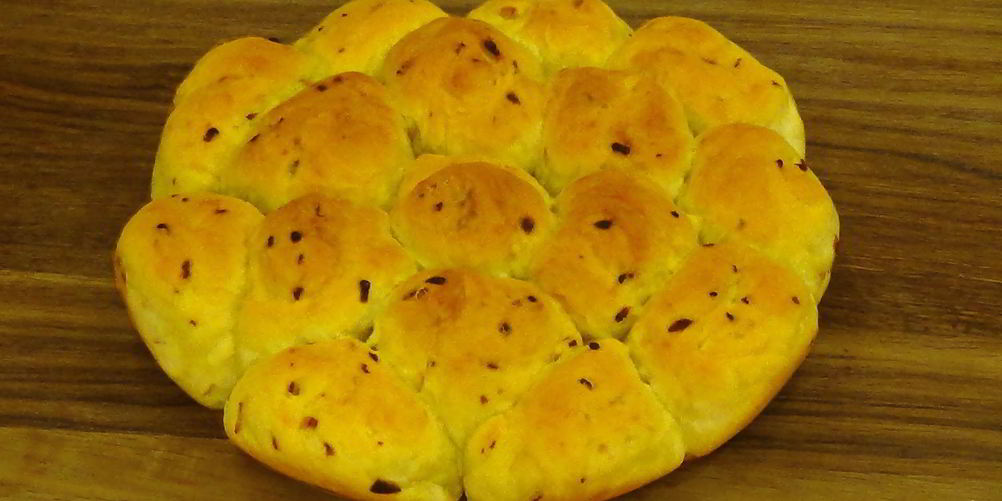 Рецепт булочки с луком